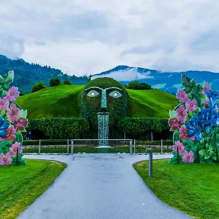 Apartament Charming Old Town Hall in Tirol